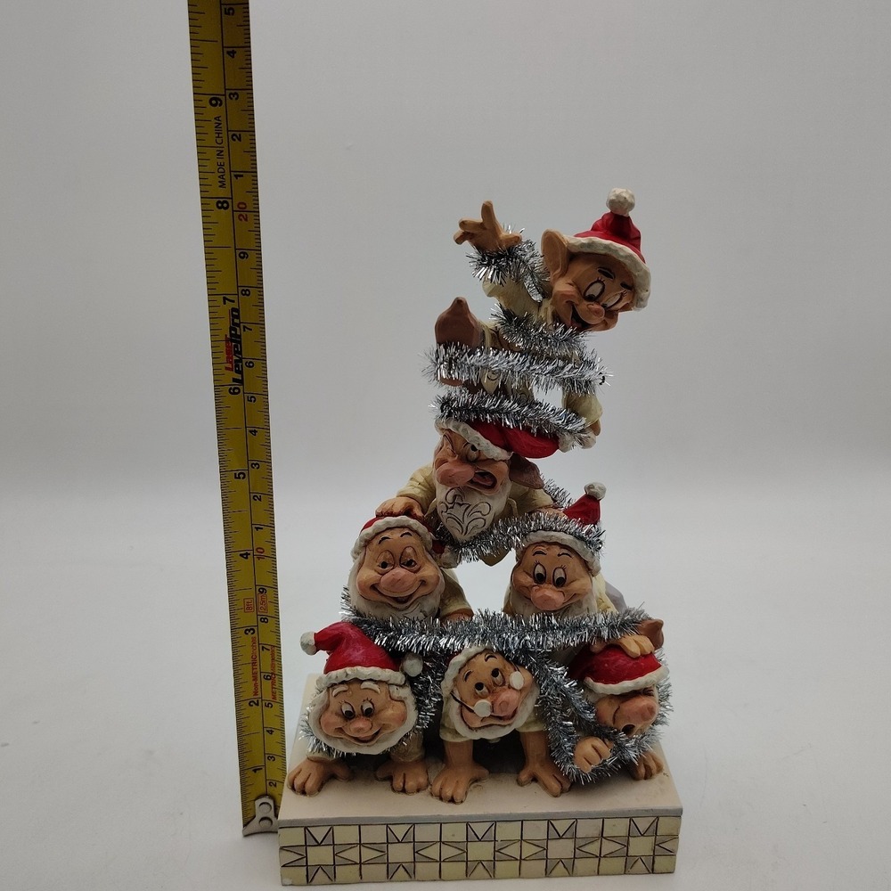 Jim Shore Disney Traditions Seven Dwarfs "Precarious Pyramid" 6000942 Christmas - Picture 6 of 8